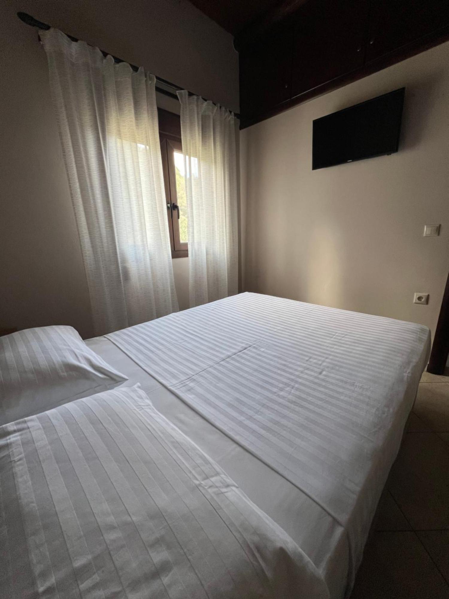 Serenity Resort Vrísai Eksteriør bilde
